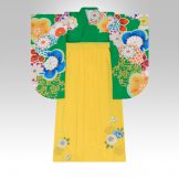 着物：早苗にこるん　/　袴：ﾚﾓﾝ花刺繍95